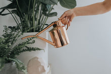 Load image into Gallery viewer, Haws The Fazeley Flow Copper 1 Liter Indoor Watering Can