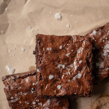Load image into Gallery viewer, Salted Valrhona Brownie